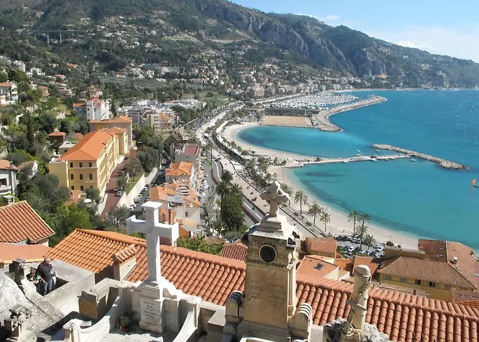 Traverse Du Vieux Chateau